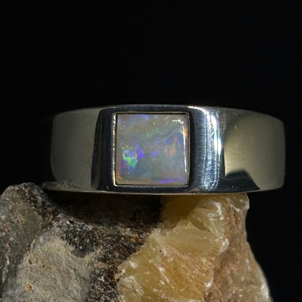 Mesmerizing Brazilian Square Cut Thick Framed Adjustable Horca Opal Ring